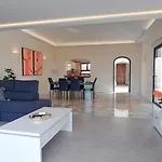 Hipoclub Delux Faro Park 189 Playa Blanca (Lanzarote)